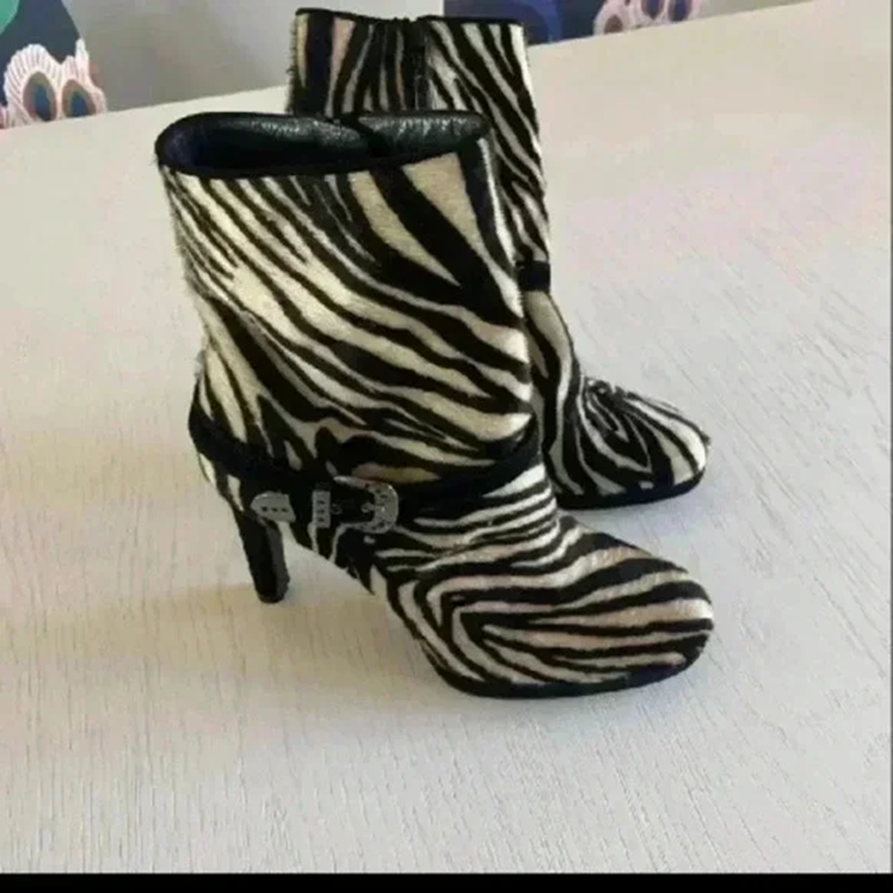 Zebra-Print Faux Fur Slim Stil - Street Fashion Look ulasan dan harga